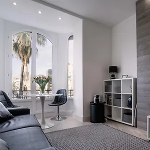 Carre D'or! Park View! Apartment